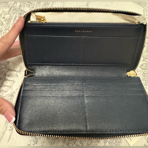 Tory Burch Women's Robinson Zip Continental Wallet nwt - Picture 5 of 14